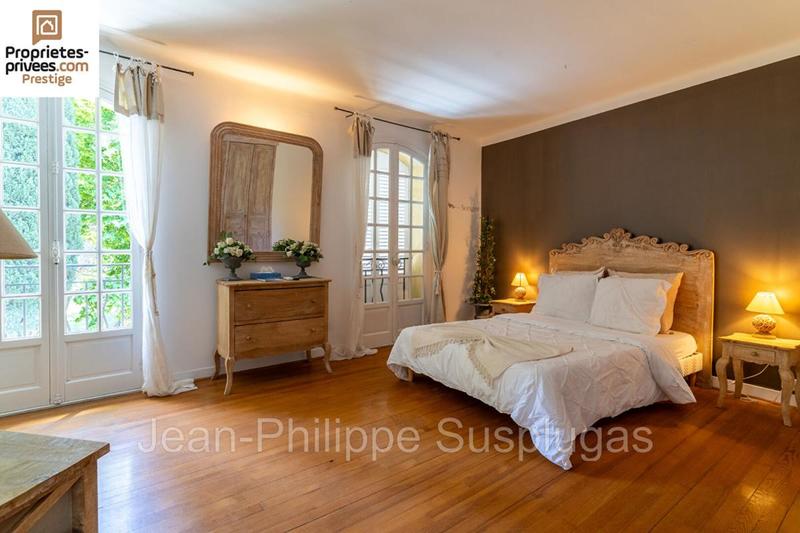 Demeure - 500 m² - 15 pièces