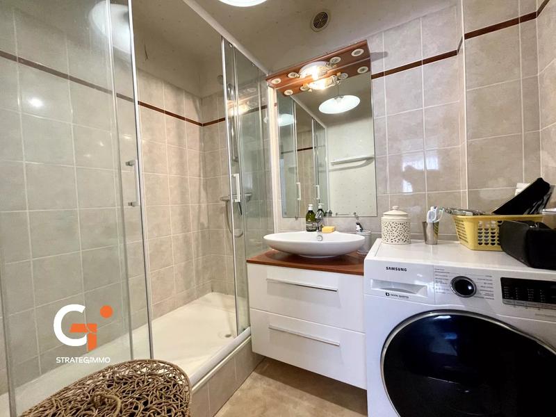 Appartement - 96 m² - 5 pièces