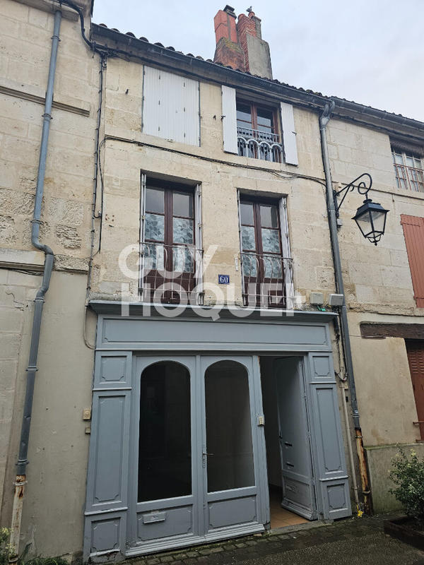 Immeuble - 155 m² - 9 pièces