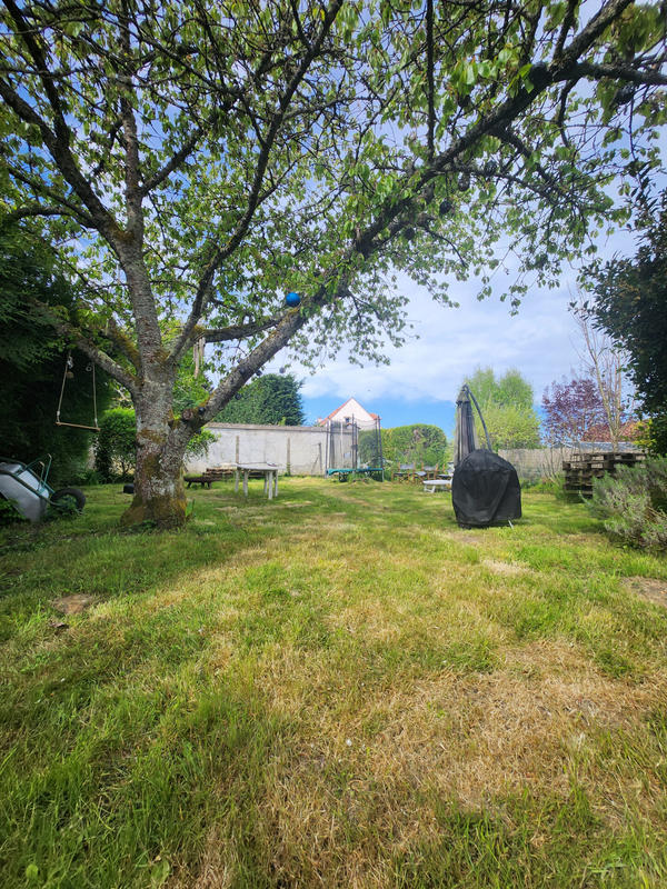 Maison - 90 m² - 5 pièces