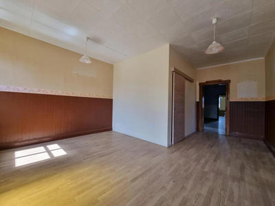 Maison traditionnelle - 269 m² - 6 pièces