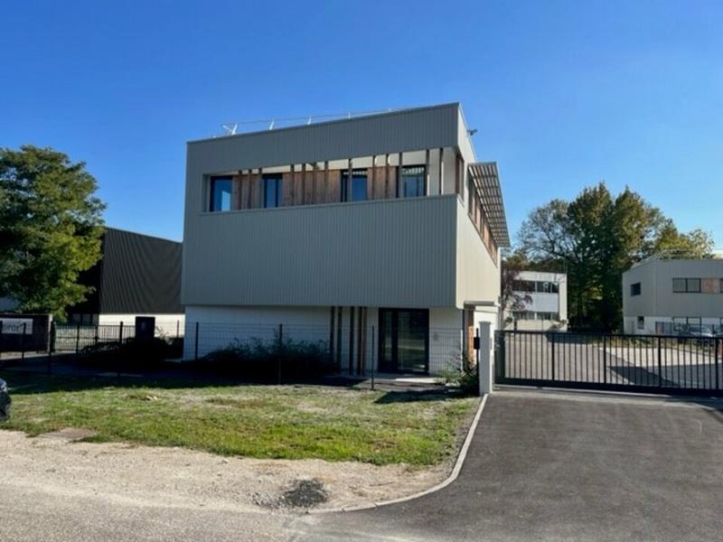 Local d'activité / Entrepôt - 600 m²