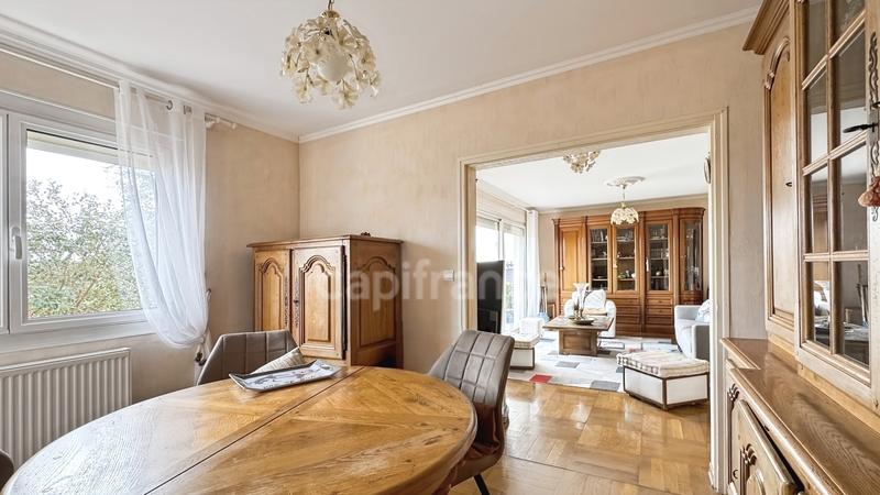 Maison - 146 m² - 9 pièces