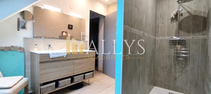 Maison - 122 m² - 7 pièces