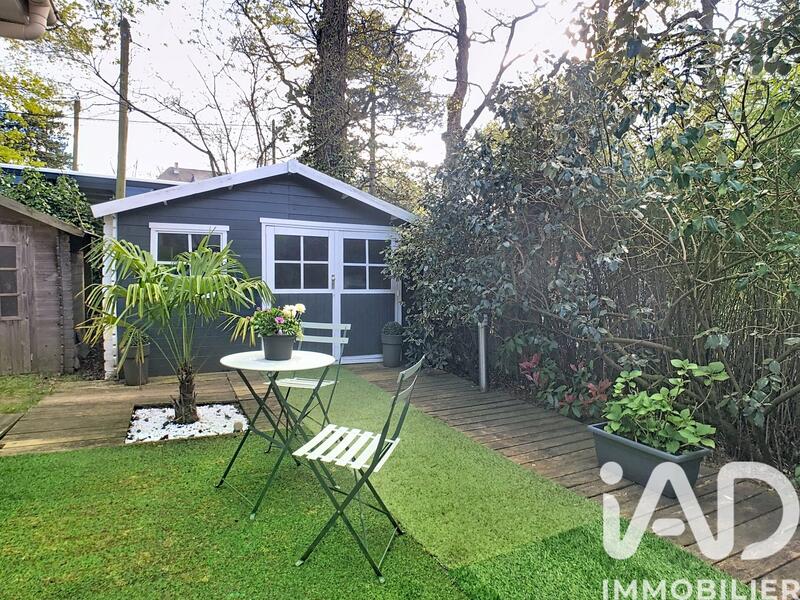 Maison - 180 m² - 9 pièces