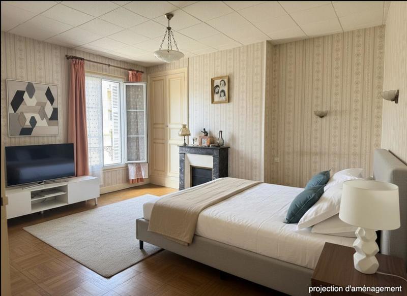 Maison - 140 m² - 8 pièces