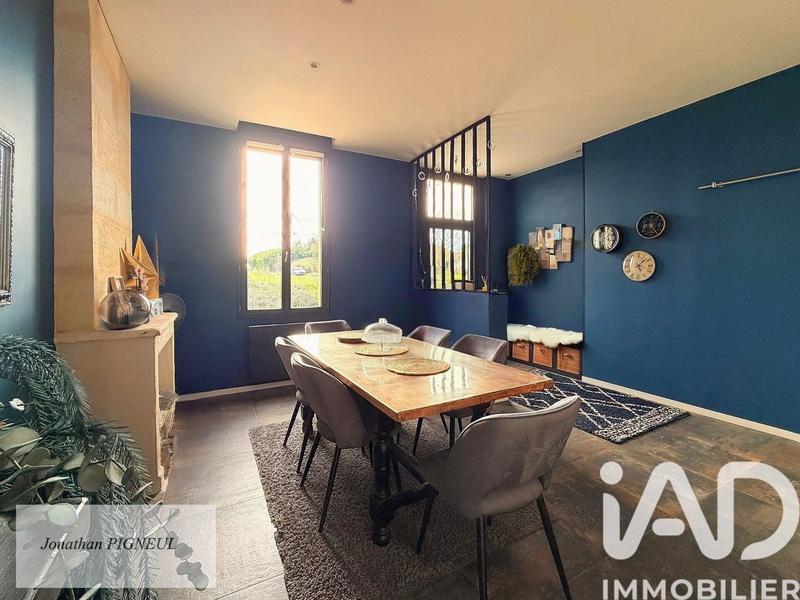 Maison - 220 m² - 7 pièces