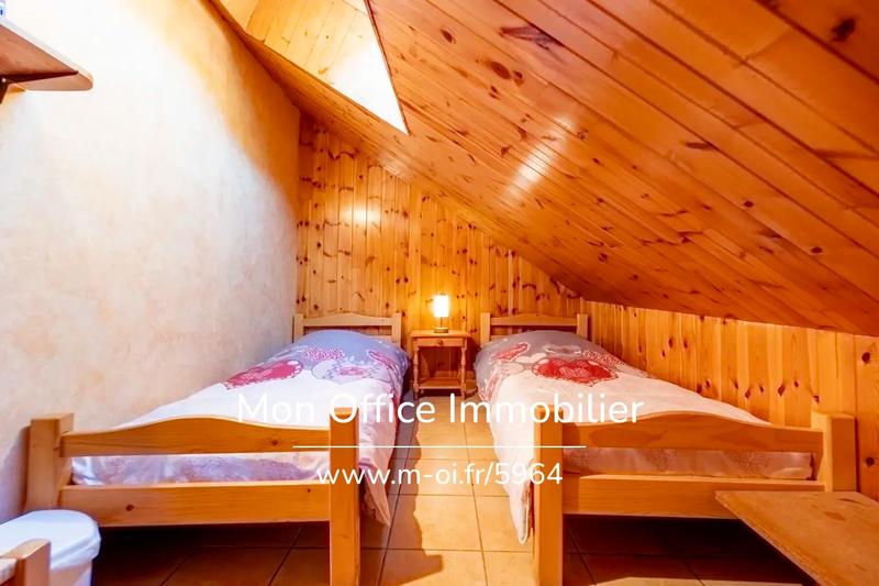 Maison - 122 m² - 7 pièces