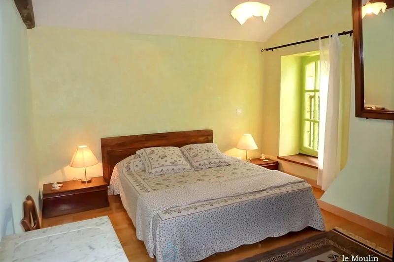 Maison - 360 m² - 19 pièces