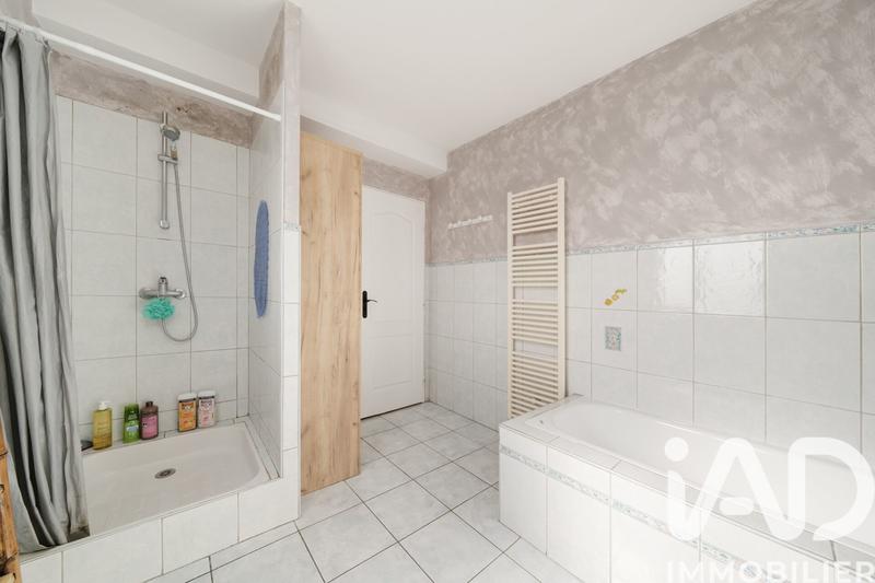 Maison - 140 m² - 5 pièces