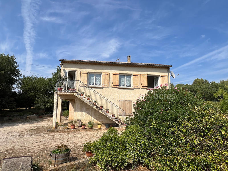 Maison - 98 m² - 4 pièces