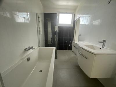 Maison - 250 m² - 7 pièces