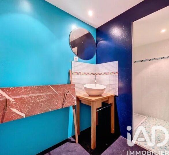 Maison - 310 m² - 9 pièces