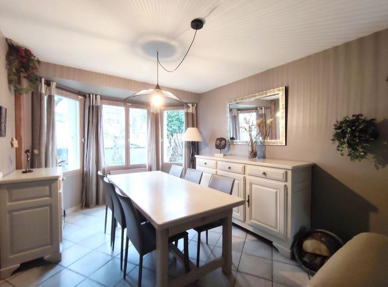 Maison traditionnelle - 110 m² - 7 pièces