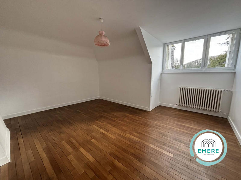 Maison - 152 m² - 7 pièces