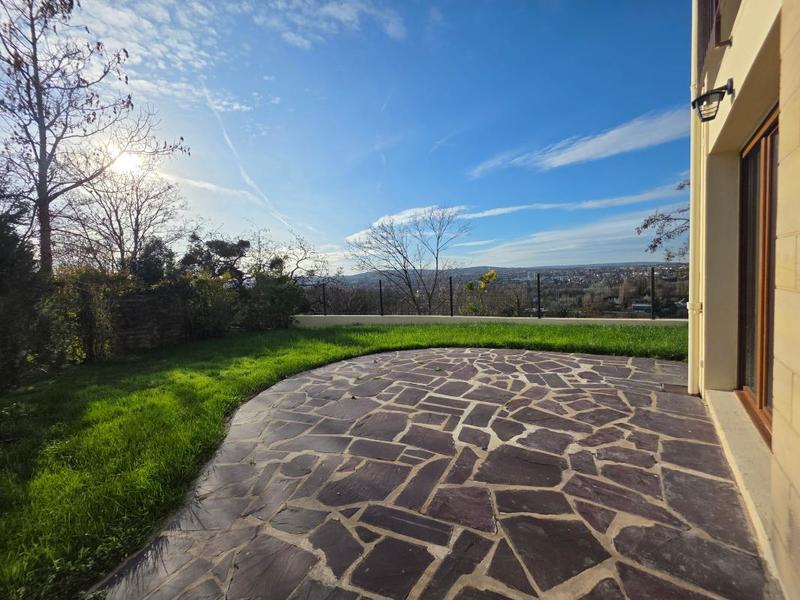 Maison - 127 m² - 6 pièces