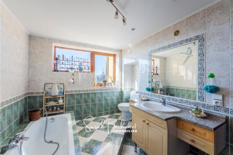 Maison - 159 m² - 6 pièces