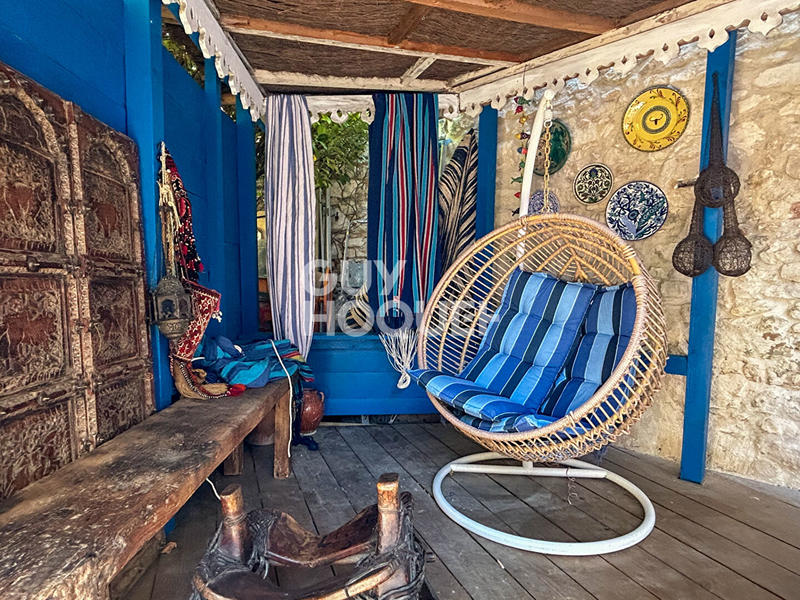 Mas - 240 m² - 5 pièces