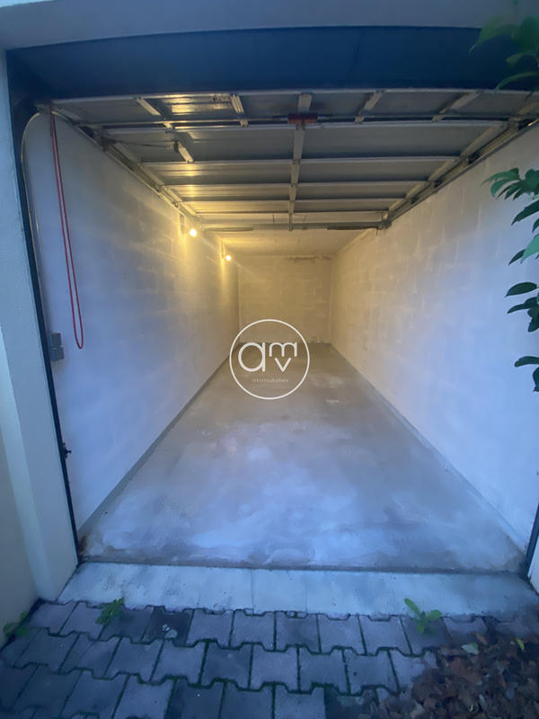 Parking / Garage - 14 m²