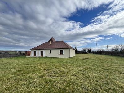 Maison - 121 m² - 6 pièces