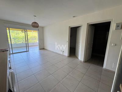 Appartement - 60 m² - 2 pièces