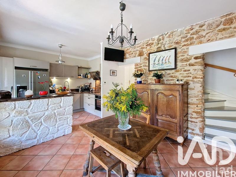 Maison - 137 m² - 6 pièces