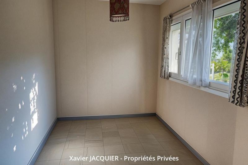 Maison - 94 m² - 5 pièces