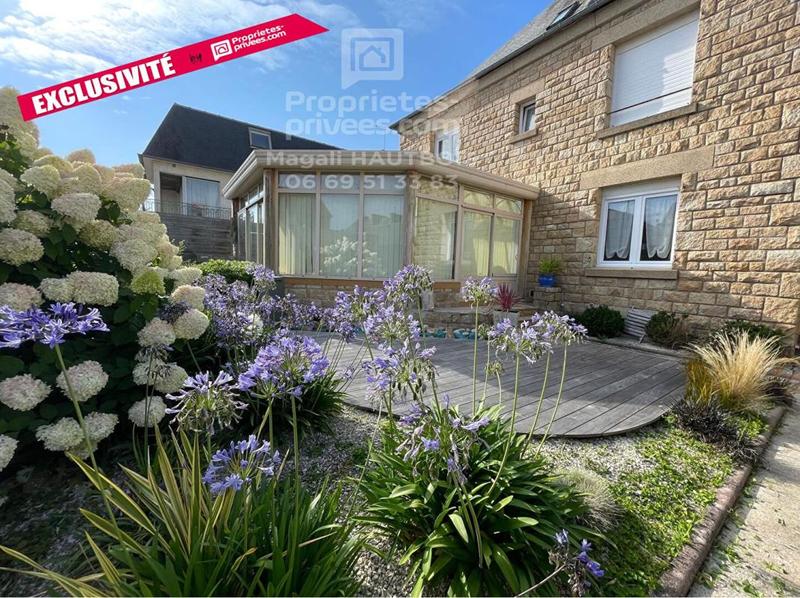 Maison - 184 m² - 9 pièces