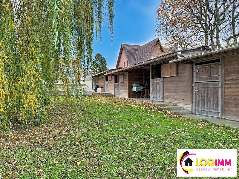 Maison - 187 m² - 9 pièces