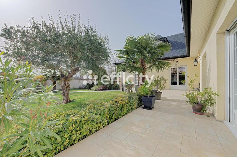 Pavillon - 222 m² - 8 pièces