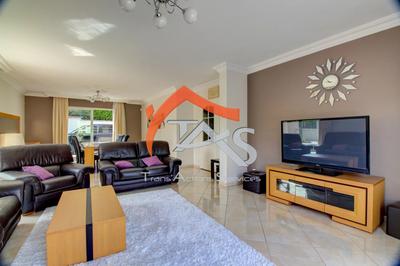 Maison - 137 m² - 5 pièces