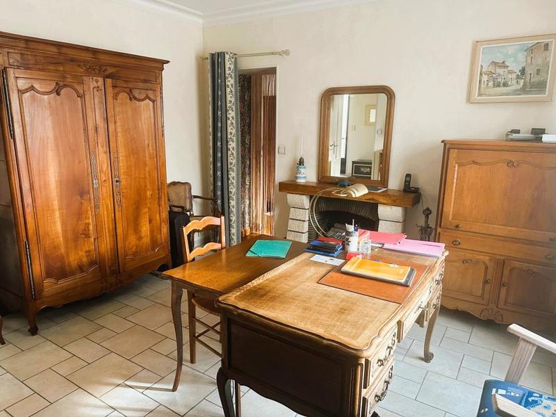 Maison - 236 m² - 11 pièces