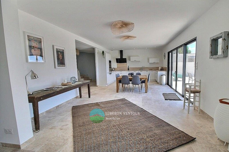 Maison - 185 m² - 6 pièces