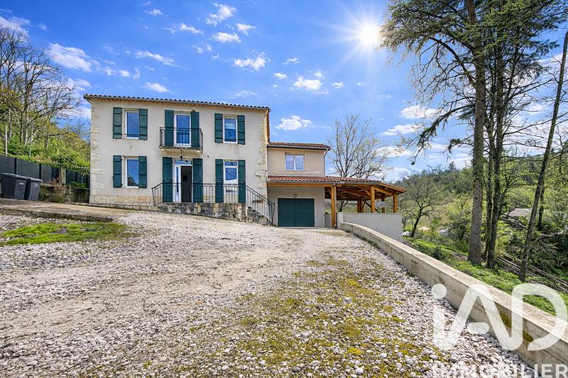 Maison - 110 m² - 5 pièces