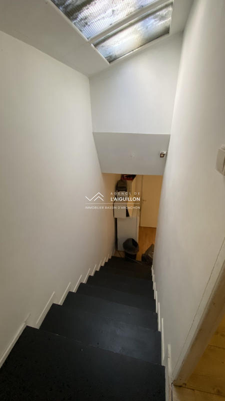 Local commercial - 76 m² - 4 pièces