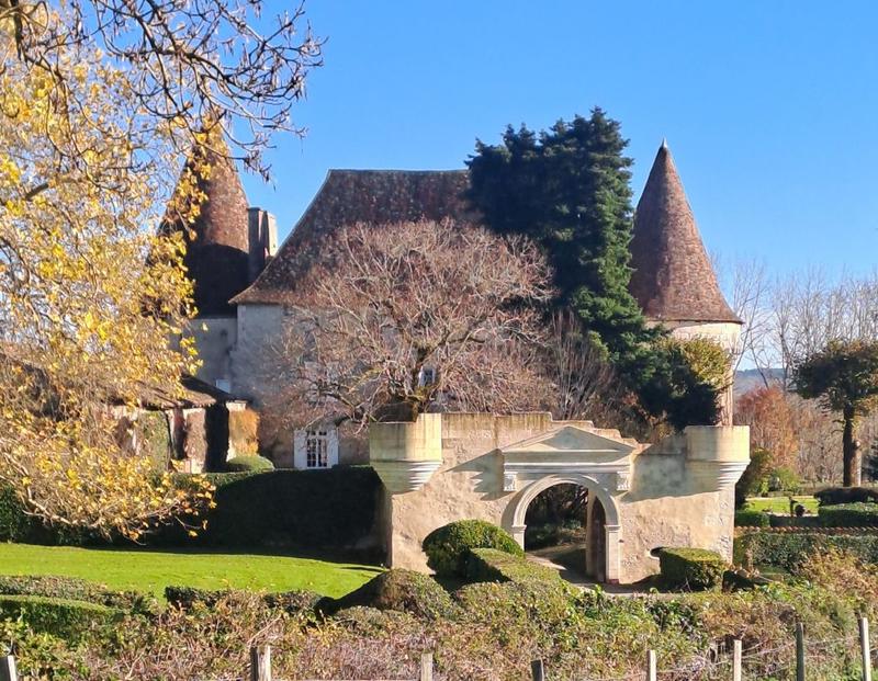 Concours de dessin au Château de Mauriac - Châteaux en fête