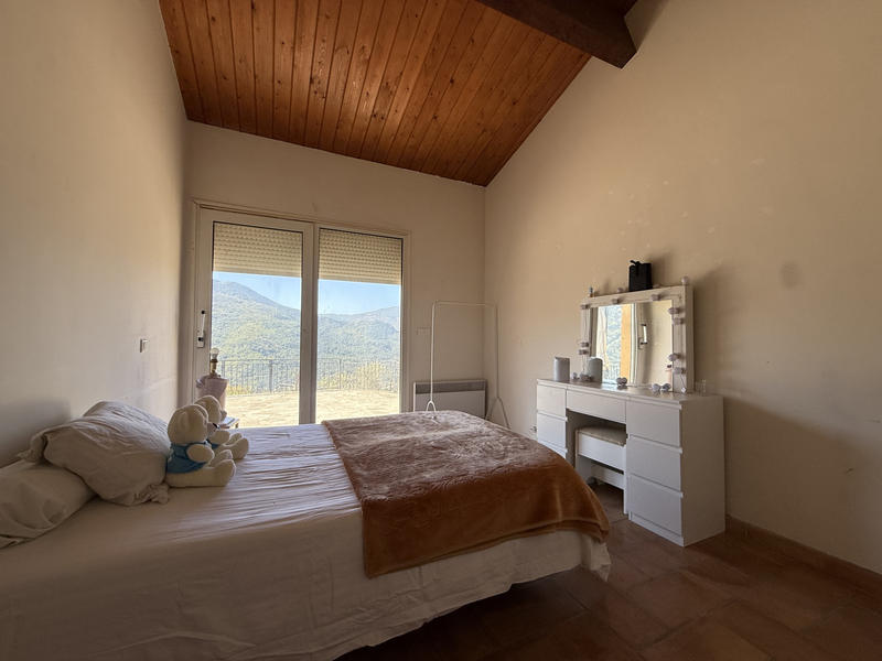 Maison - 265 m² - 6 pièces