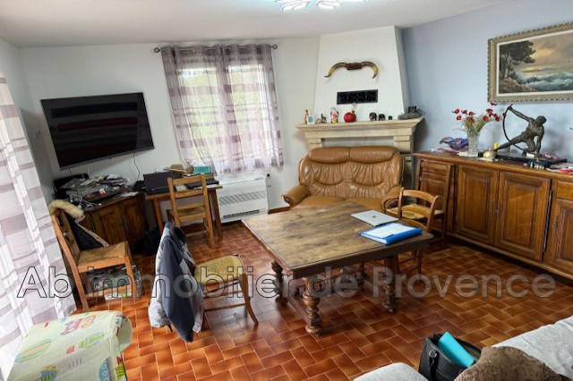 Maison - 9 720 m² - 3 pièces