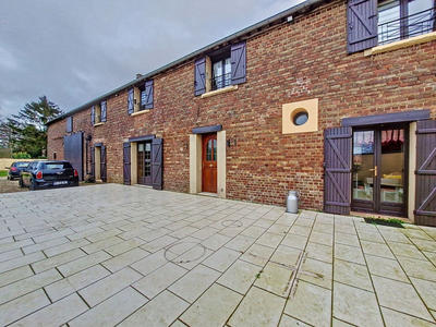 Maison - 195 m² - 6 pièces