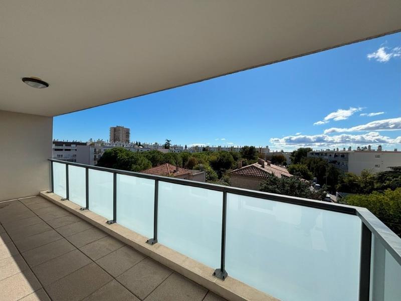 Appartement - 93 m² - 4 pièces