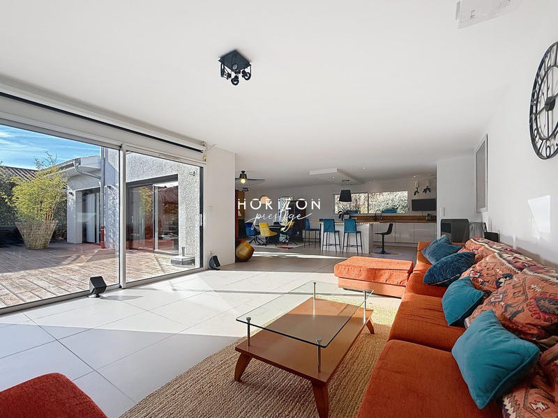 Maison contemporaine - 200 m² - 8 pièces