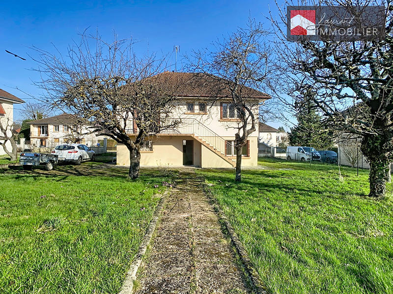 Maison - 98 m² - 4 pièces