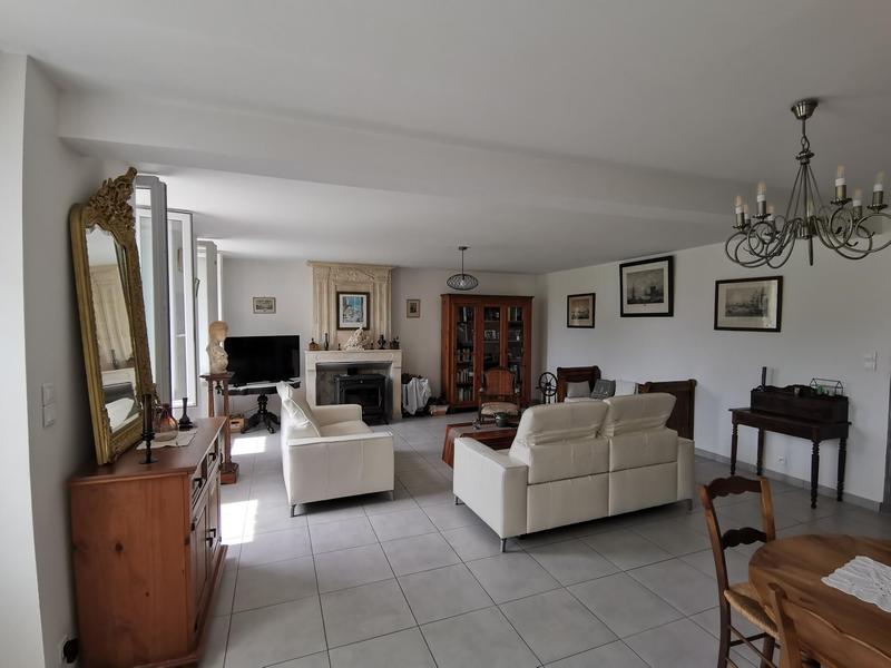 Maison - 200 m² - 7 pièces