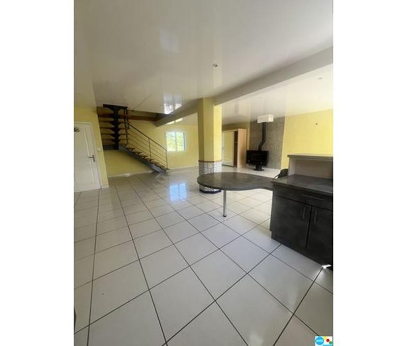 Maison - 203 m² - 6 pièces