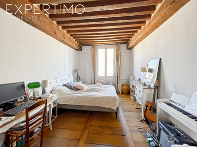 Appartement - 110 m² - 5 pièces