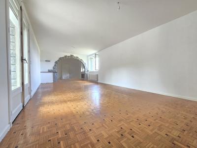 Maison - 165 m² - 7 pièces