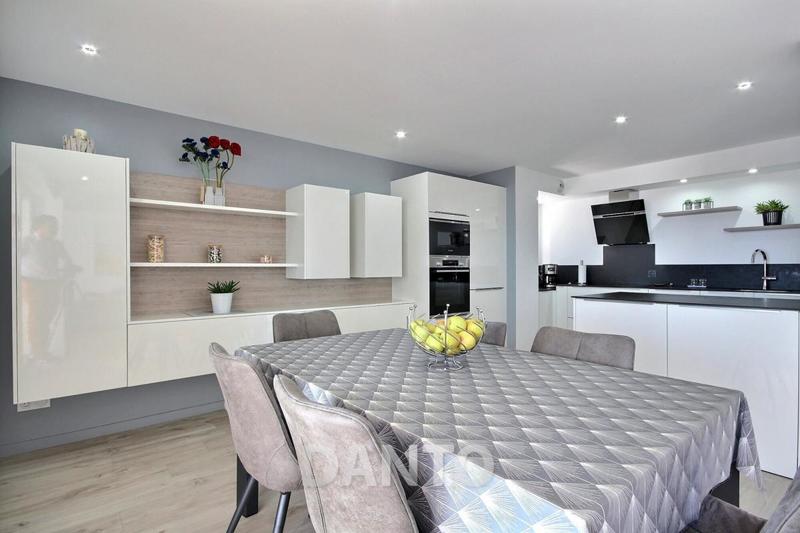 Appartement - 81 m² - 3 pièces