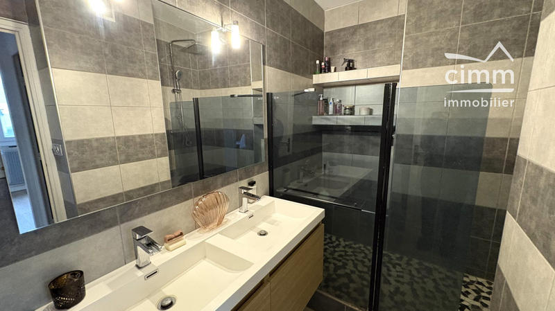 Appartement - 65 m² - 4 pièces