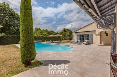 Maison - 290 m² - 7 pièces