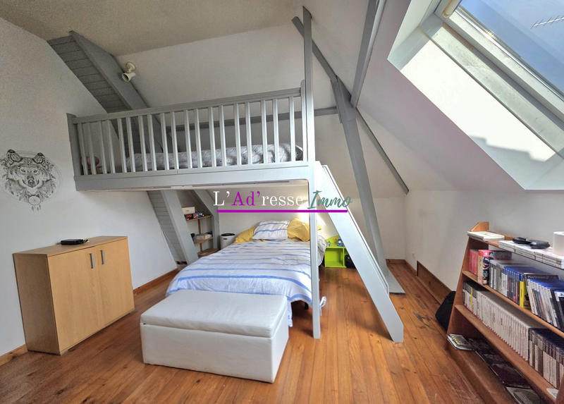 Maison - 221 m² - 10 pièces